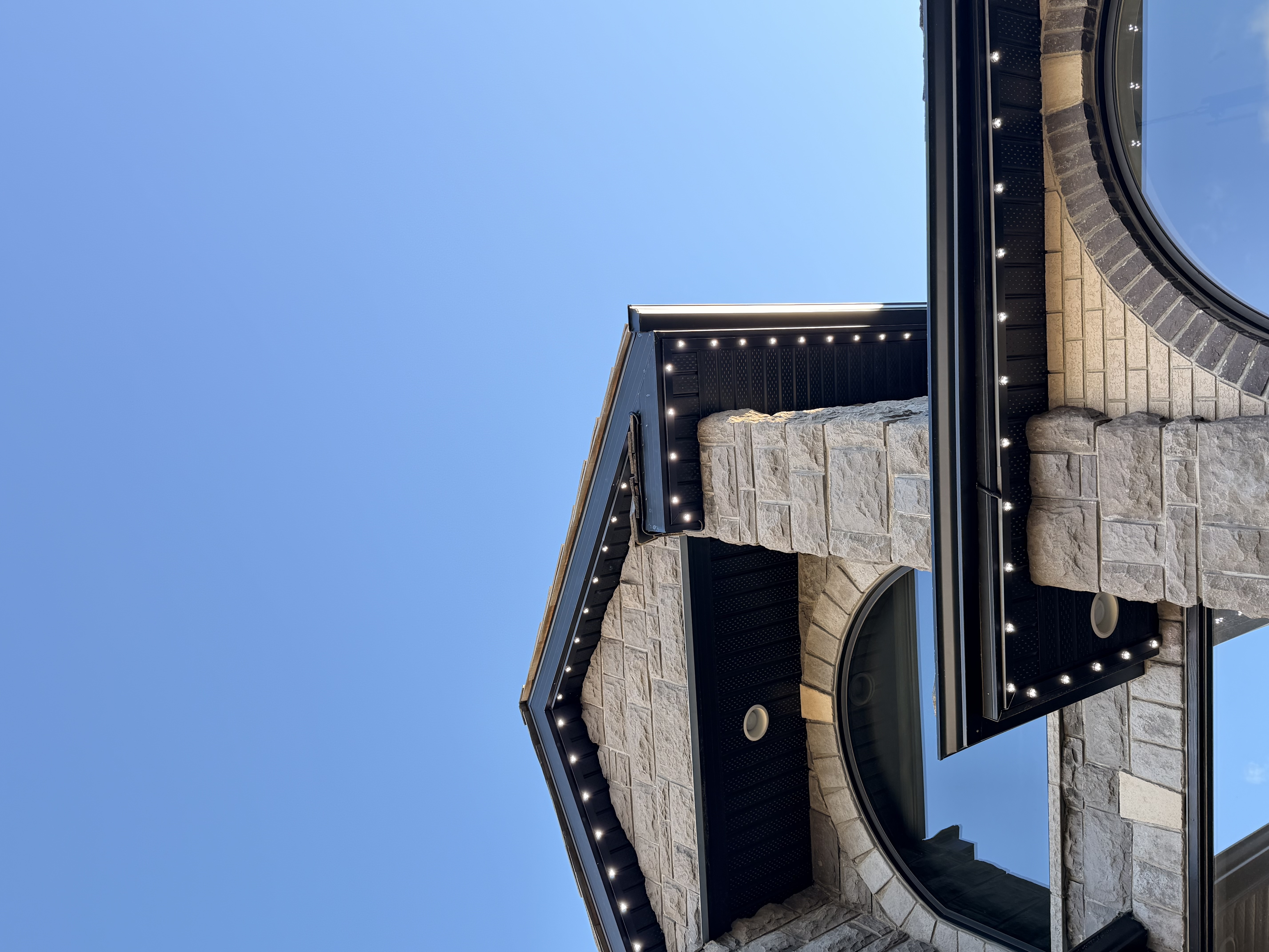 Accent lighting on Calgary home