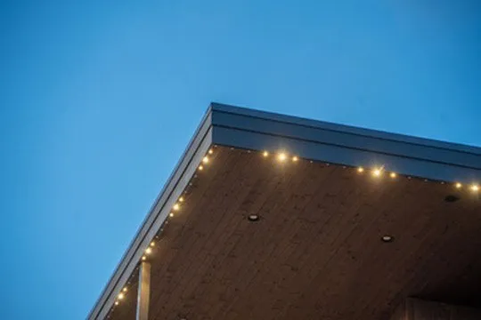 Accent lighting on Calgary home